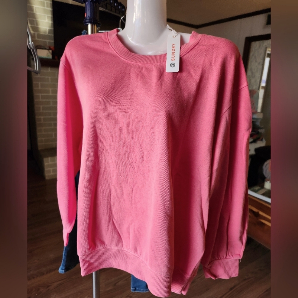 Nwt Sundry 3/4 sleeve sweatshirt
